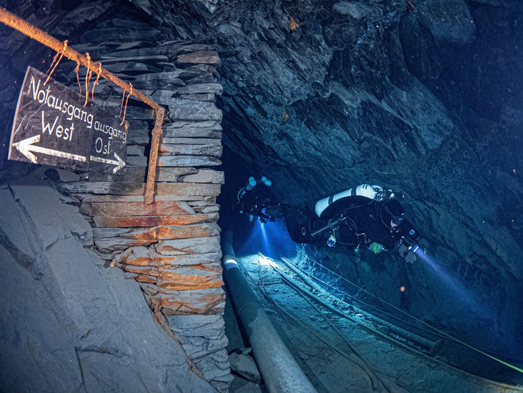 Cavern, Cave und Minediver Kurse