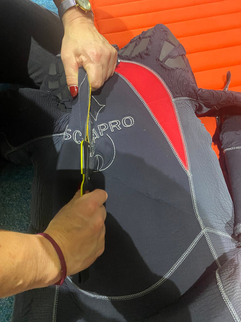 Laden Sie das Bild in Galerie -Viewer, PADI Emergency First Response (EFR)