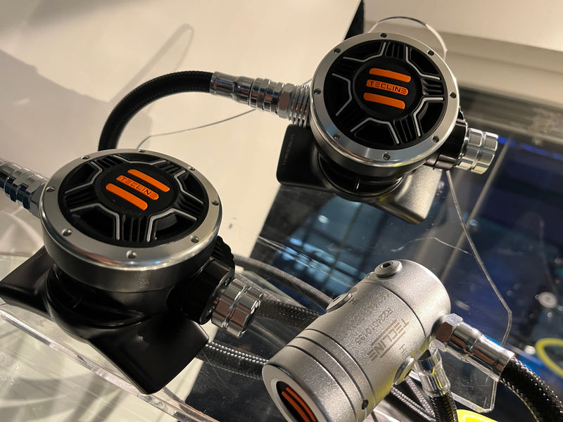 Laden Sie das Bild in Galerie -Viewer, Atemregler Revision und Reparatur