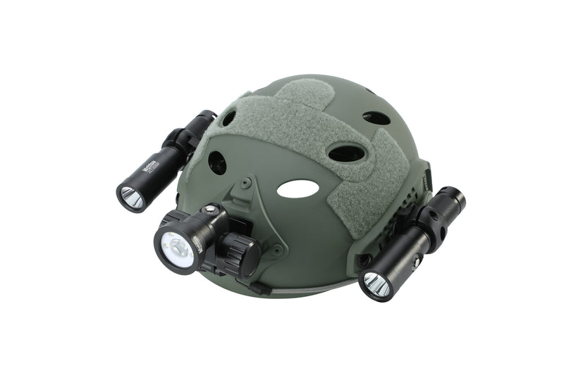 Laden Sie das Bild in Galerie -Viewer, Helm mit Licht- oder Gopro Halterung
